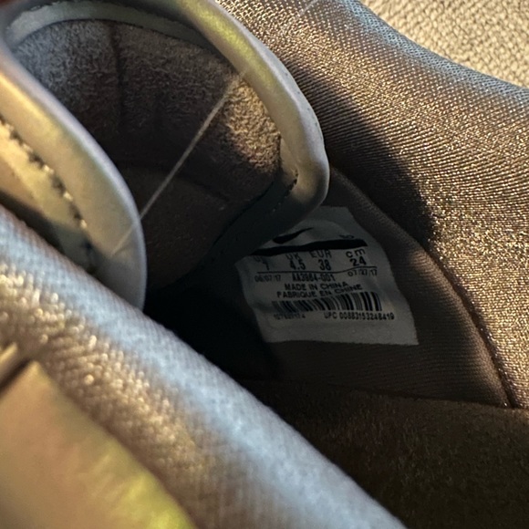 Nike Women’s Iridescent Air Force 1’s - Picture 5 of 7